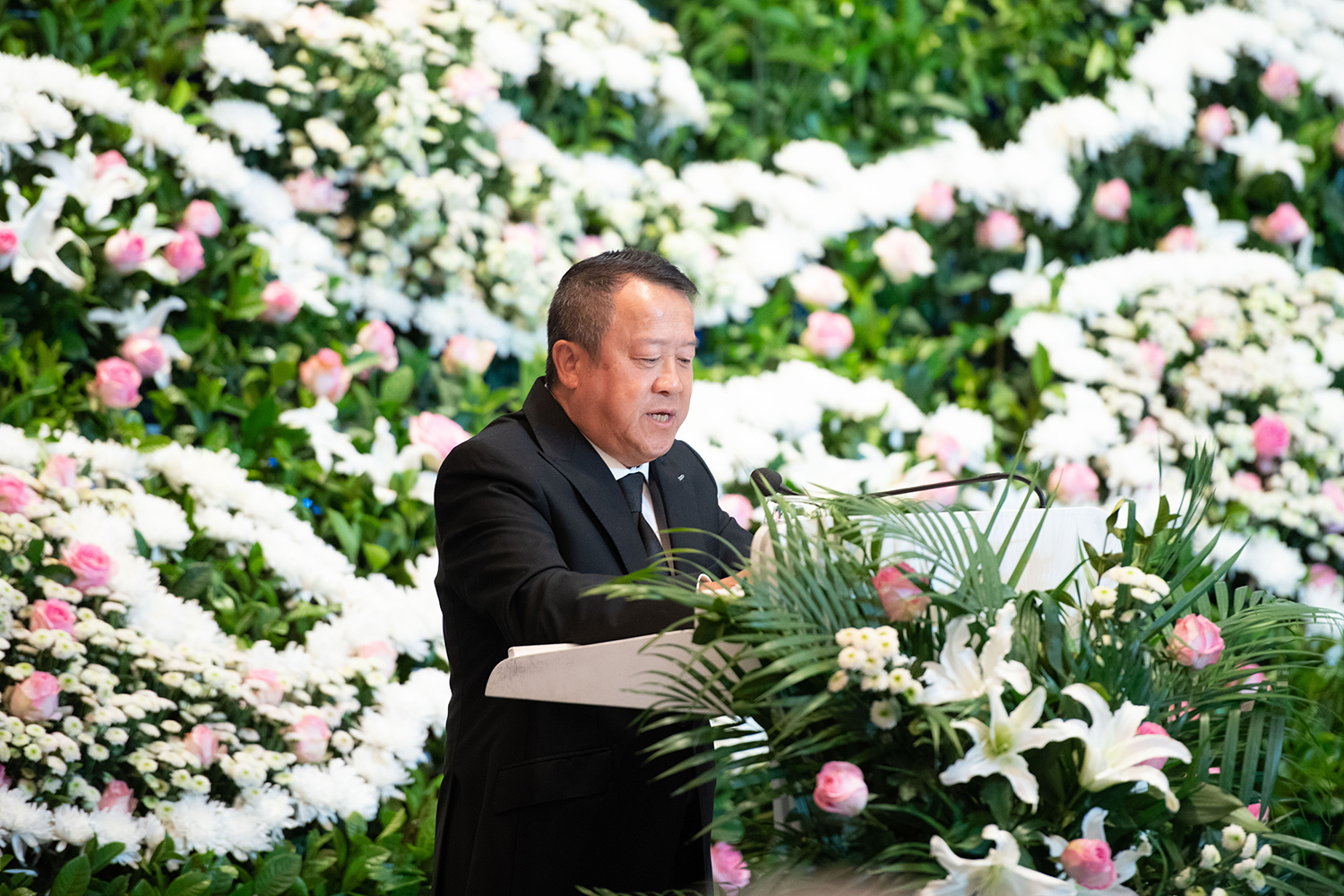 追思會<br>
        Memorial Ceremony
        